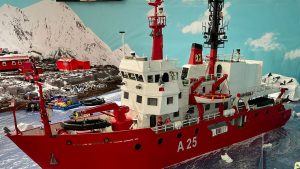 Playmobil Militares y Soldados Playmobil: Todas las Referencias 31 Playmobil Base Antártica Gabriel de Castilla 🇪🇸 Exposición Playmobil Museo Militar de Valencia