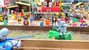 Playmobil Torneos Medievales Playmobil: todas las referencias 12 Playmobil Diorama Playmobil Mercado medieval ? Exposición Playmobil Torrent Caballeros y Castillo