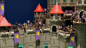 Playmobil Militares y Soldados Playmobil: Todas las Referencias 35 Playmobil Conflicto al pie del castillo Exposición Playmobil Altura