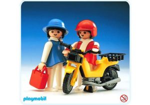 Playmobil  2 amas de casa/ciclomotor - 3302 A 1986 - El Mundo Click