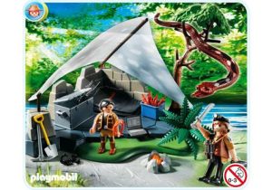 Playmobil Campamento de cazadores de tesoros con serpiente gigante