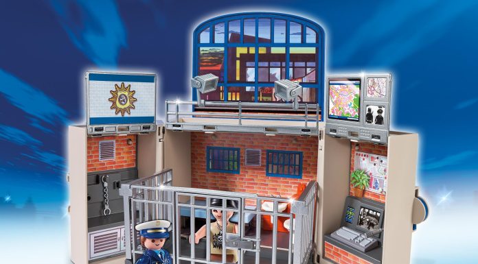 Playmobil Caja de juegos desplegable – Comisaría de policía – 5421 2013 – El Mundo Click 5421