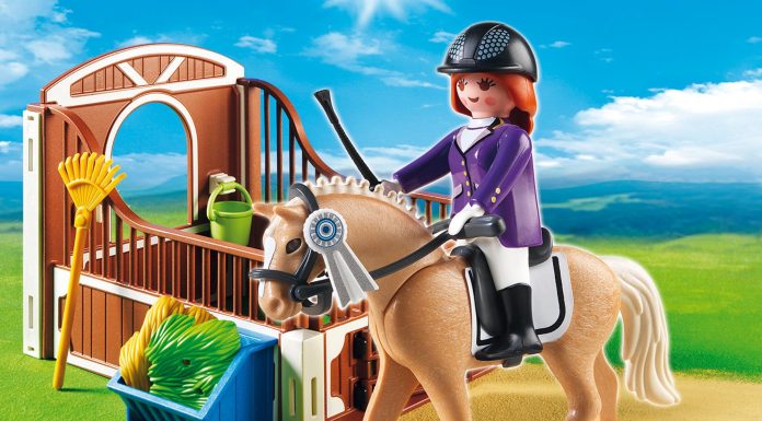 Playmobil Caballo de sangre caliente con establo blanco y marrón – 5520 2014 – El Mundo Click 5520