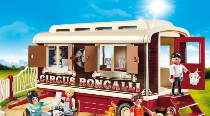 Playmobil 9398 Circus Roncalli Caravan playmobil Playmobil 9398