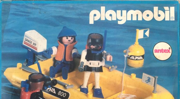 Playmobil Antex 3.80.4 – Divers in yellow raft Playmobil Antex 3.80.4 Divers in yellow raft