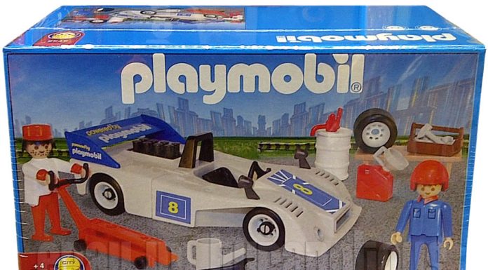 Playmobil Antex 3738 – White Race Car With Crew Playmobil Antex 3738 White Race Car With Crew