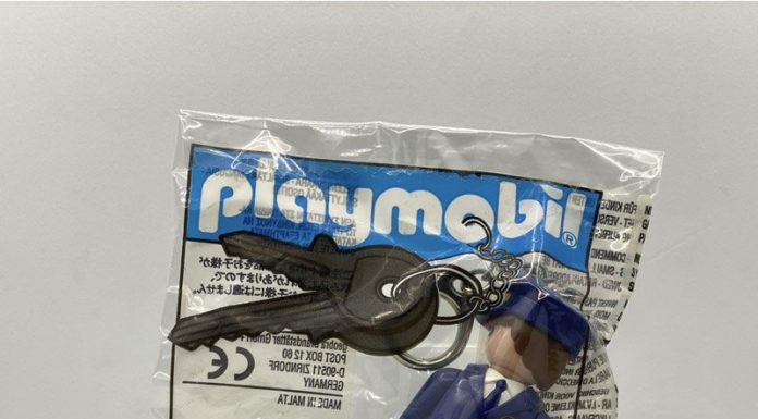 Playmobil KEY030 Llavero Piloto Línea Aérea playmobil Playmobil KEY030 Piloto Línea Aérea Llavero