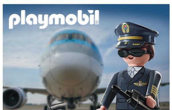 Playmobil Korea 71017 Korean Air Pilot