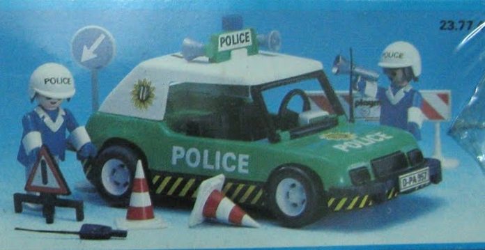 Playmobil Brasil Trol 23.77.4 – Police car Playmobil Brasil Trol 23.77.4 – Police car