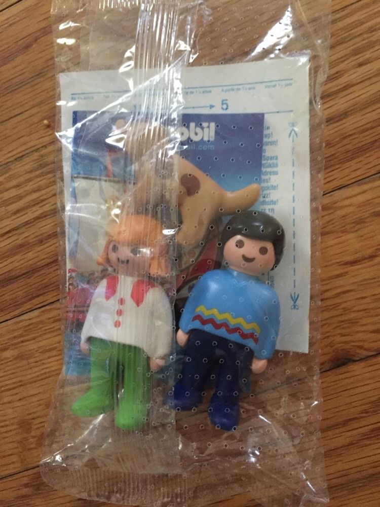Playmobil USA Playmobil 0000 New York Toy Fair Mom, Dad & Dog Playmobil USA Playmobil 0000 New York Toy Fair Mom, Dad & Dog