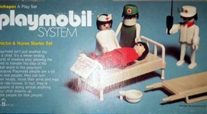 Playmobil USA Schaper 051 doctor & nurse starter set