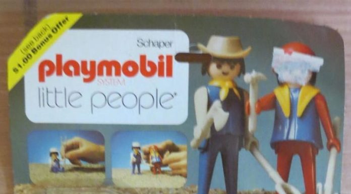 Playmobil USA Schaper 099 Farmers