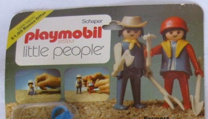 Playmobil USA Schaper 099 Farmers