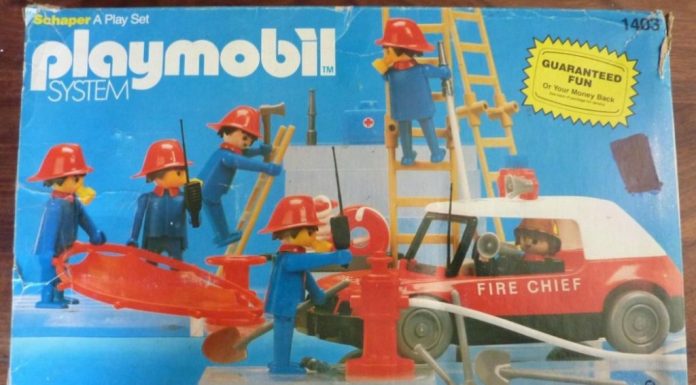 Playmobil USA Schaper 1403 Fireman Special Deluxe Set