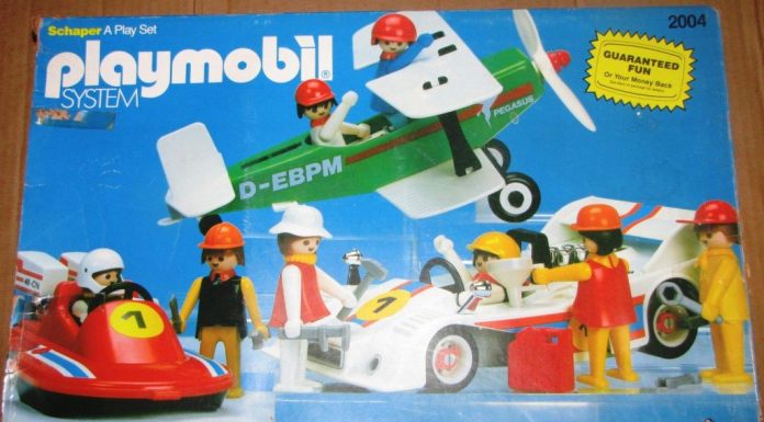 Playmobil USA Schaper 2004 Racer Super Deluxe Set