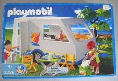 Playmobil USA Playmobil 3236 – Family Vacation Camper Playmobil USA Playmobil 3236 Family Vacation Camper