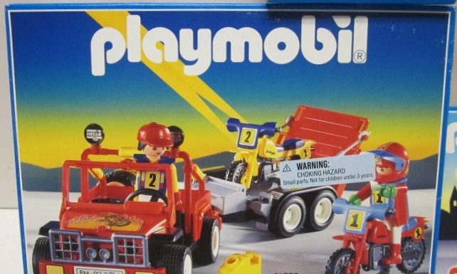 Playmobil USA Playmobil 3754 – Red jeep with trailer & dirt bikes Playmobil USA Playmobil 3754 Red jeep with trailer & dirt bikes