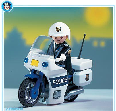 Playmobil USA Playmobil 3915 – Police Motorcycle Playmobil USA Playmobil 3915 Police Motorcycle