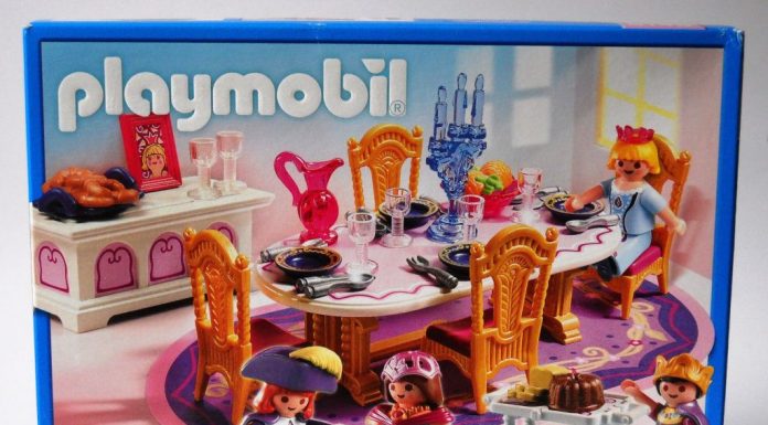 Playmobil USA Playmobil 5145 Royal Banquet Room