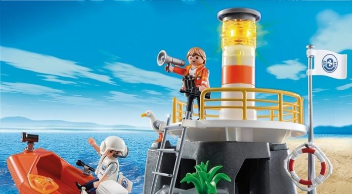 Playmobil USA Playmobil 5626 – Lighthouse and boat Playmobil USA Playmobil 5626 Lighthouse and boat