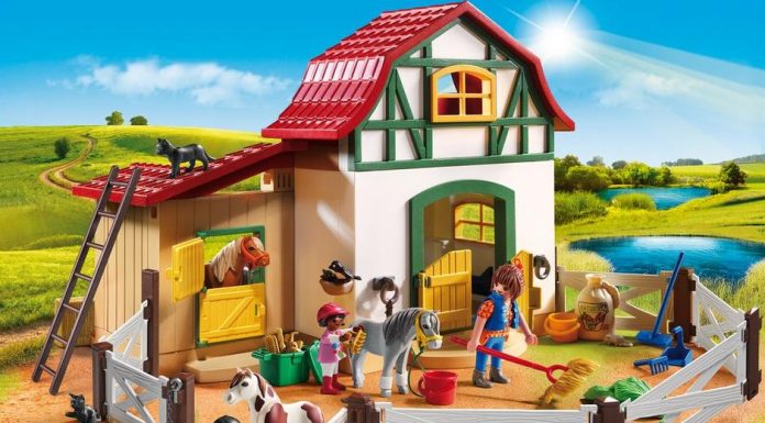 Playmobil USA Playmobil 5684 Pony Farm
