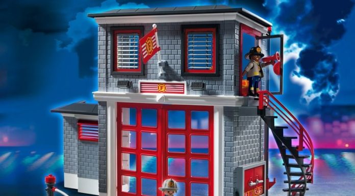 Playmobil USA Playmobil 5981 – Fire Station Playmobil USA Playmobil 5981 Fire Station