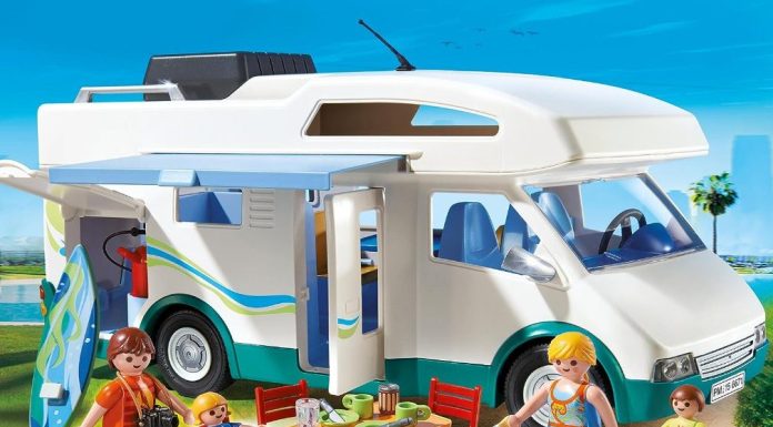 Playmobil USA Playmobil 6671 – Family camper Playmobil USA Playmobil 6671 Family camper