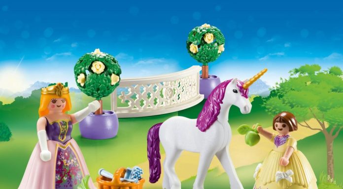 Playmobil USA Playmobil 70107 Princess Unicorn Carry Case
