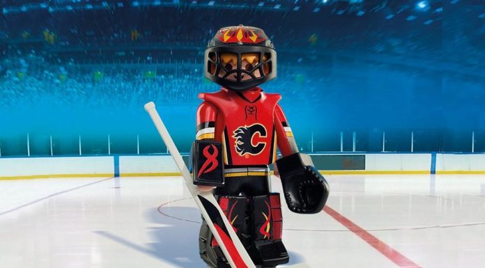 Playmobil USA Playmobil 9024 NHL® Calgary Flames® Goalie