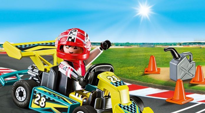 Playmobil USA Playmobil 9322 – Go-Kart Racer Carry Case Playmobil USA Playmobil 9322 Go-Kart Racer Carry Case