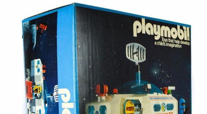 Playmobil USA Mattel 9733 Space Station