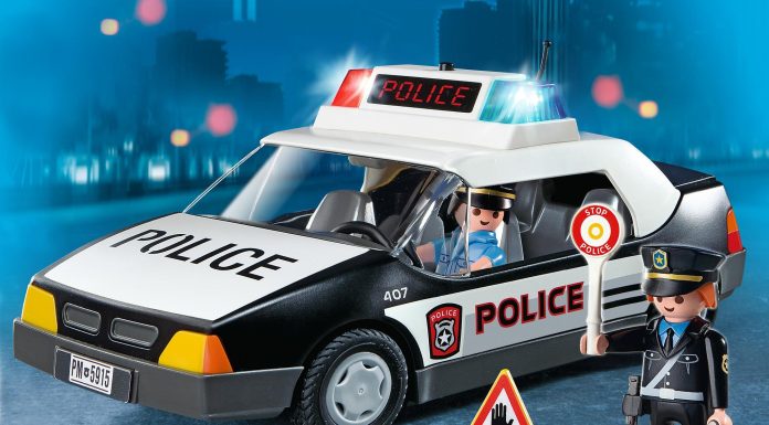 Playmobil 5915 Coche de Policía con Luces – Policía 2010 – El Mundo Click Playmobil 5915 Coche de Policía con Luces