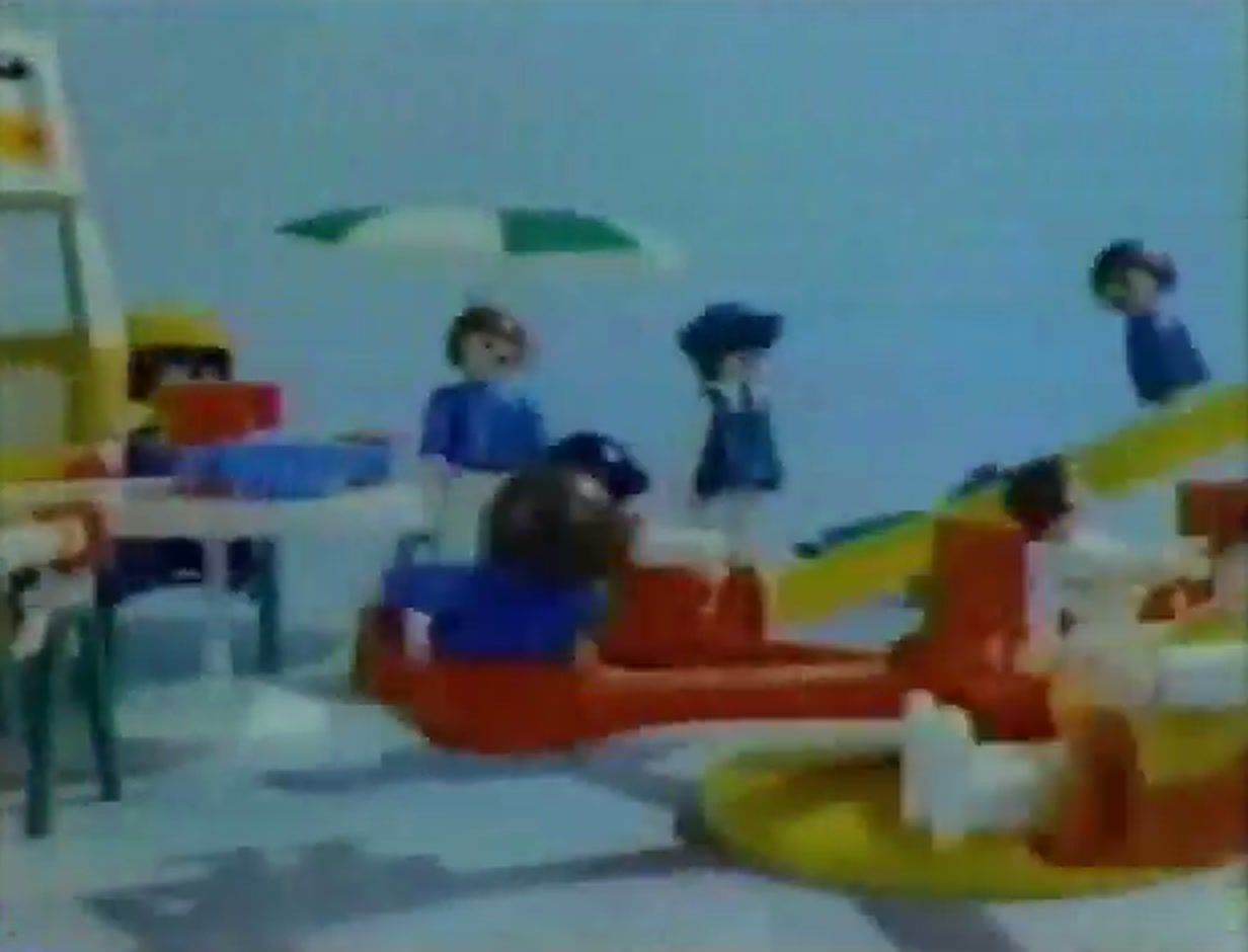 Playmobil Playmobil en Japón: todas las referencias y su historia 3 Parque infantil Playmobil 3416 en el anuncio japonés de 1984
