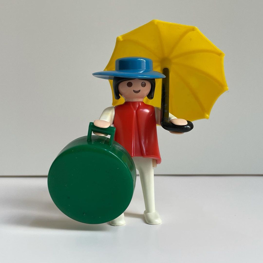 Playmobil Playmobil de las galletas Meiji: las figuras de regalo de Japón en los años 80 25 Mujer con sombrilla y maleta
