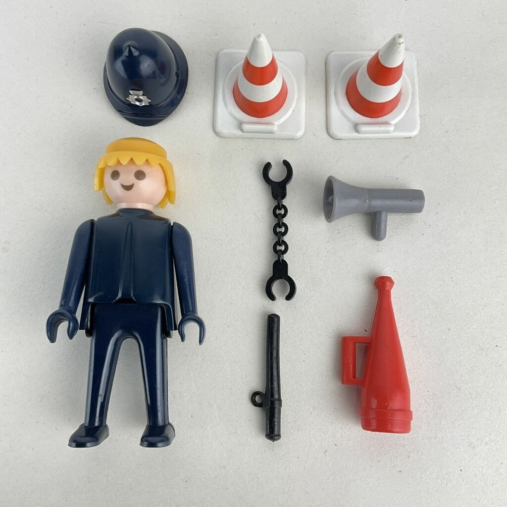 Playmobil Playmobil Playpeople 1728/2 Policía - Marx Toys Reino Unido 1979 - El Mundo Click 3 Playmobil Playpeople 1728/2 Policía